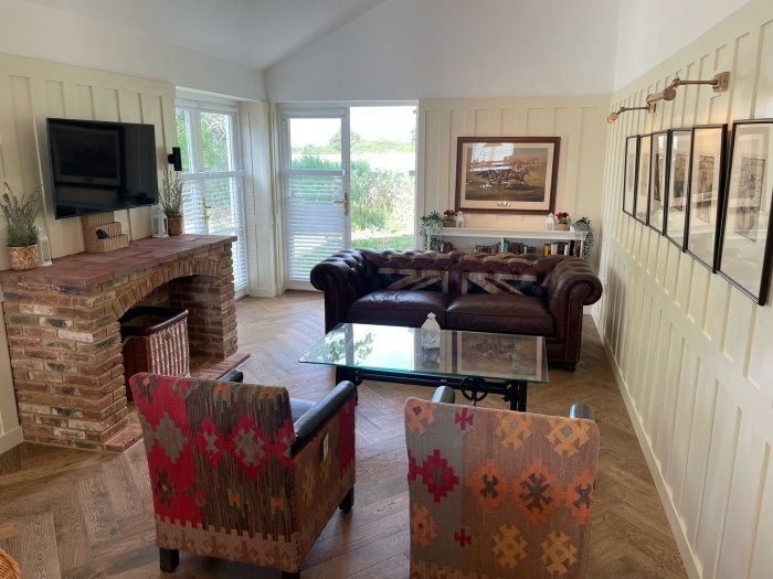 3 East Village Lounge